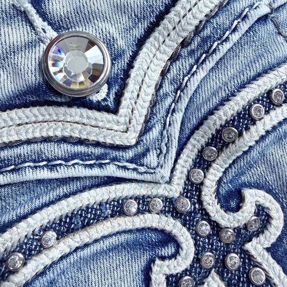 Rock Revival Jeans Womens Size 27 Raven Rhinestone Light Blue Wash Y2K Boot cut - Picture 5 of 10